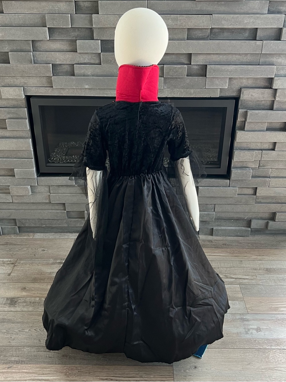Spirit Halloween Victorian Vampiress Child Costume Size Small 4-6 - Picture 5 of 15